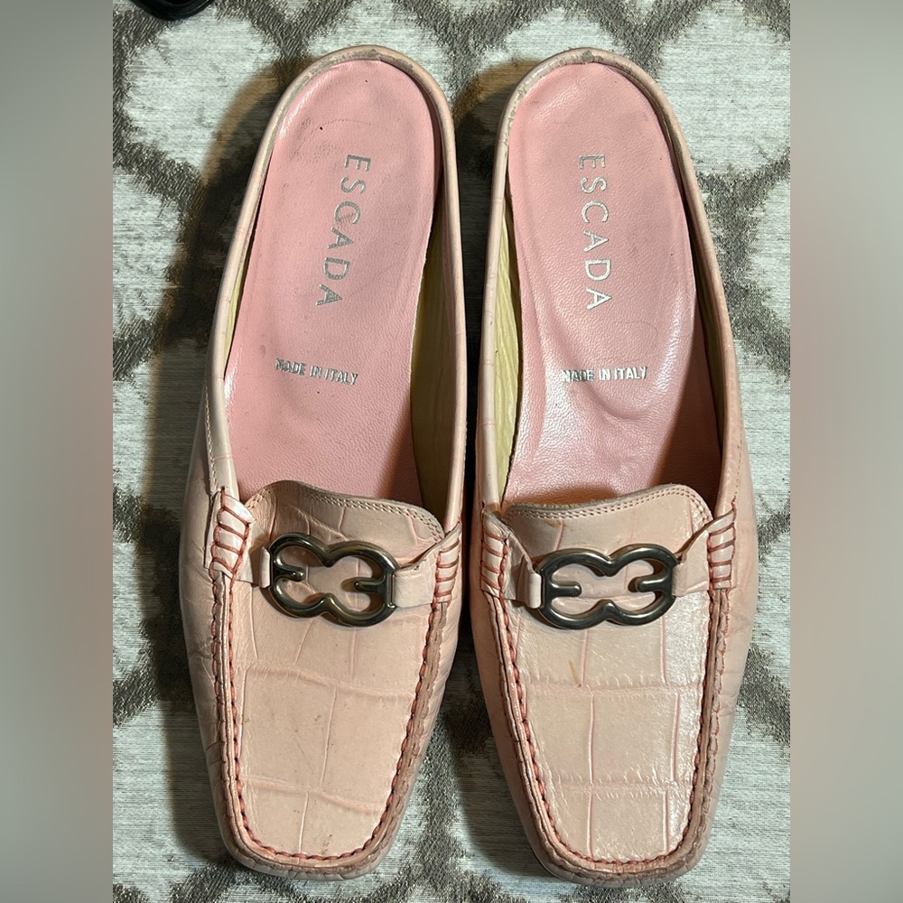 Escada Blush Pink Croc-Embossed Leather Loafers Mules Silver Hardware US 7-7.5